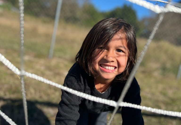 ocoee oaks preschool child smiling