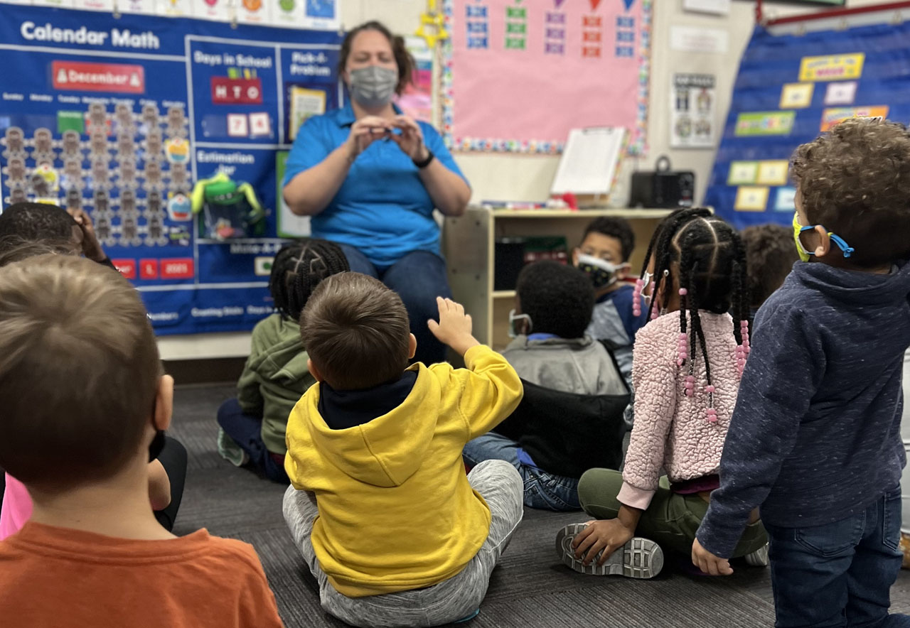 ocoee oaks preschool children participting in class